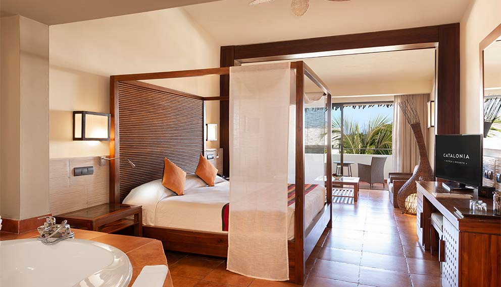 catalonia-royal-bavaro-privileged-deluxe-junior-suite-king-bed-size-2019_0