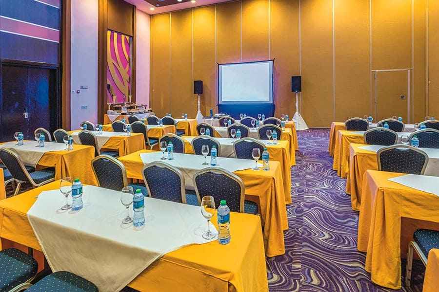 conference-room-riu-palace-bavaro_tcm55-226460