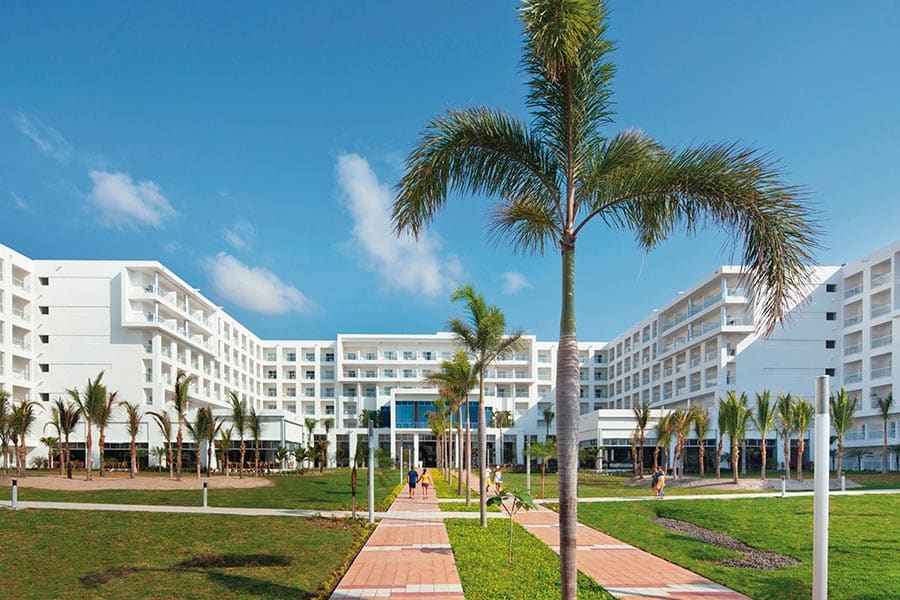 hotel-riu-playa-blanca_tcm55-224478