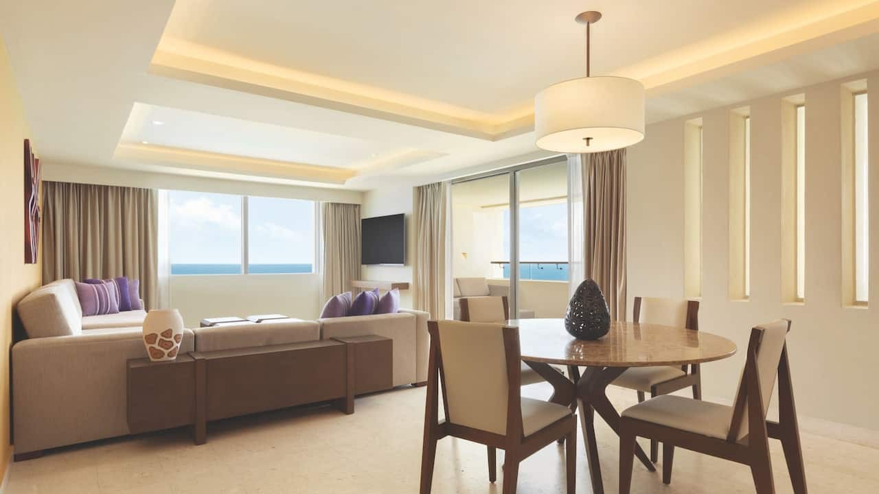 Hyatt-Ziva-Cancun-P185-Ziva-Club-Two-Bedroom-Oceanfront-Suite-Dining-Room.16x9