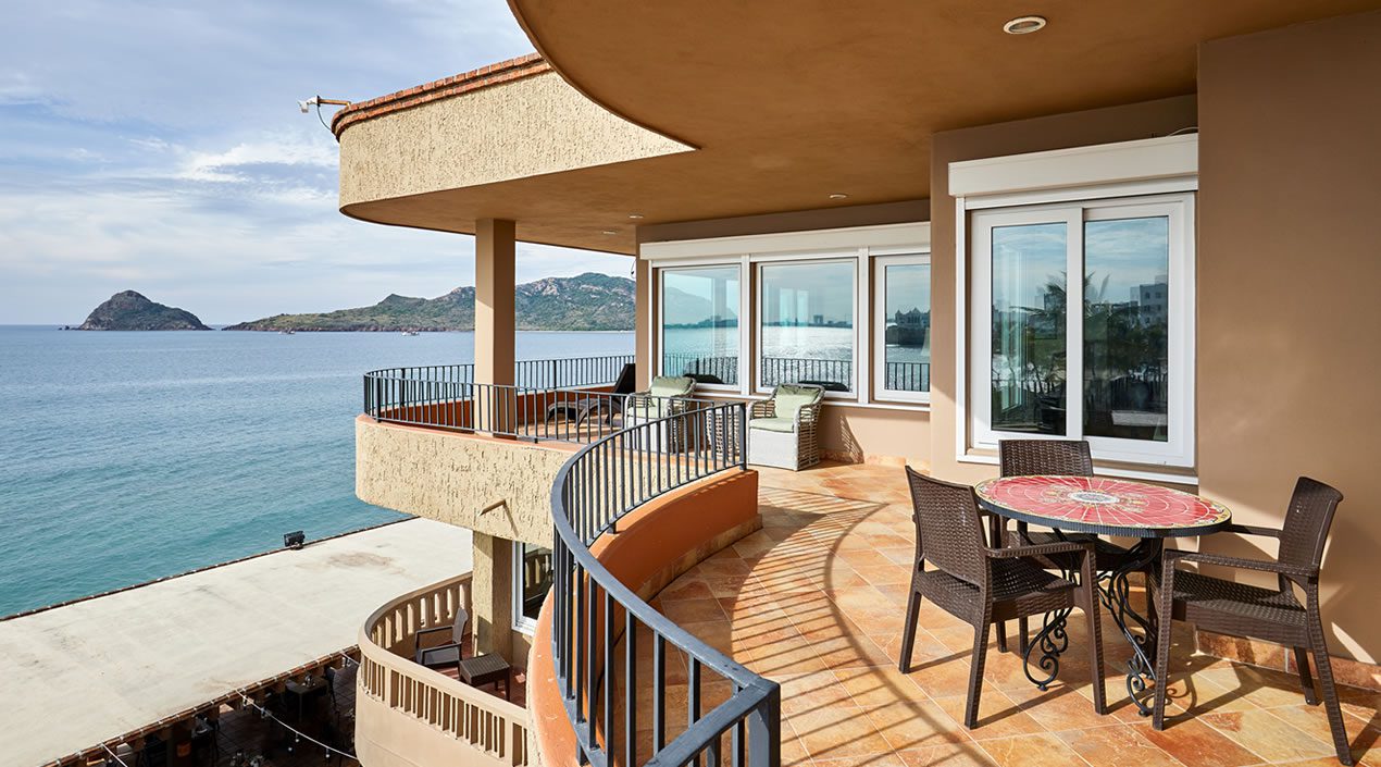 Terraza-del-Penthouse-Pacífica-de-Hotel-Playa-Mazatlán