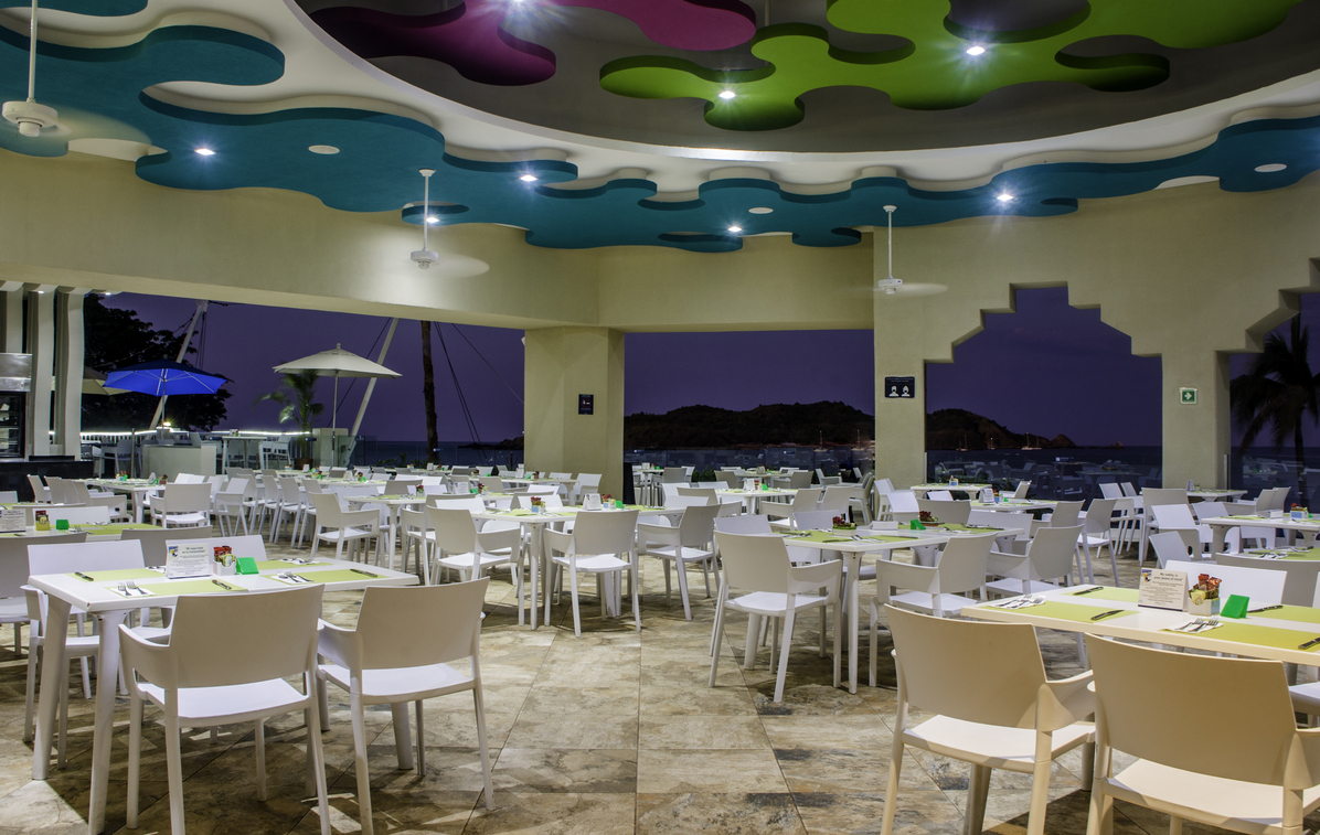 comedor-de-restaurante-azul-ixtapa