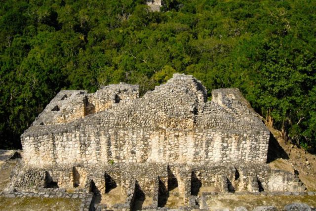 https://travelforless.us/wp-content/uploads/2023/08/Calakmul-campeche-640x427.jpg