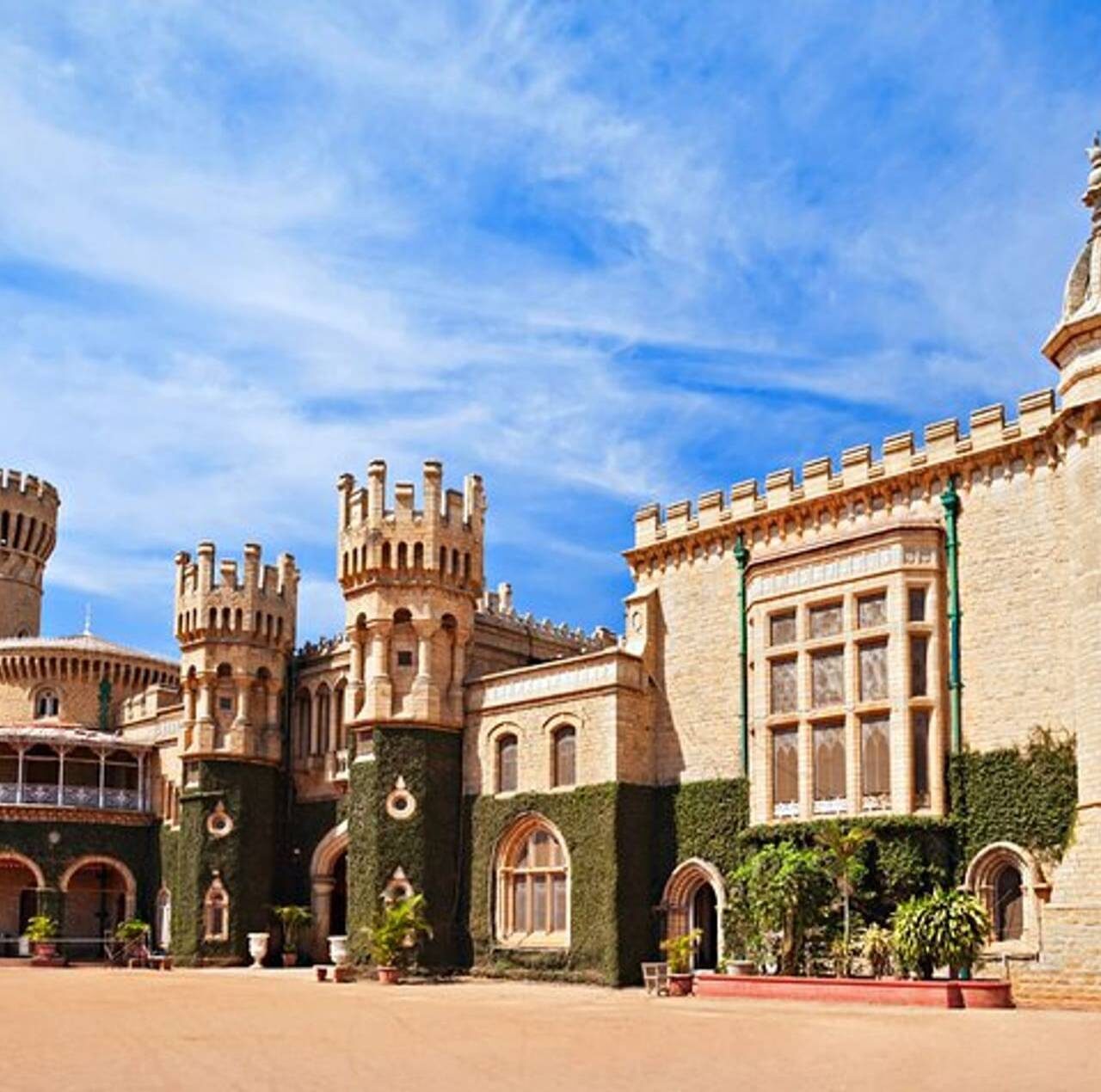 GOLDEN CHARIOT PRIDE OF KARNATKA